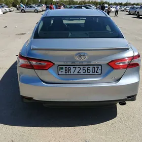 Toyota Camry 2018