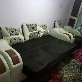 диван и кресло
