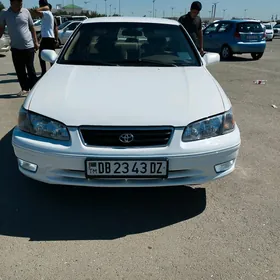 Toyota Camry 2000