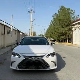 Lexus ES 350 2019