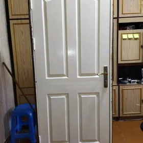 дверь