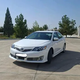 Toyota Camry 2013