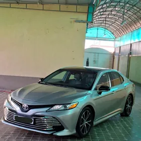 Toyota Camry 2017