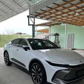 Toyota Crown 2023