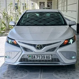 Toyota Camry 2022