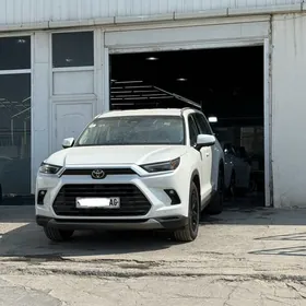 Toyota Grand Highlander 2023