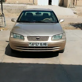 Toyota Camry 1999