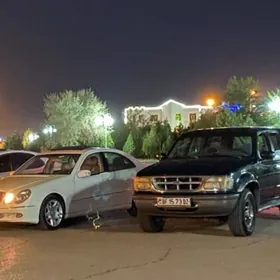 Ford Explorer 1995