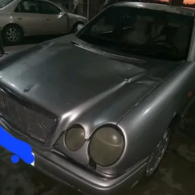 Mercedes-Benz 230E 1996