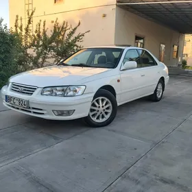 Toyota Camry 2001