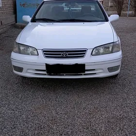 Toyota Camry 2000