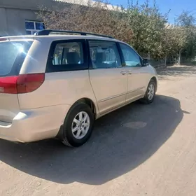 Toyota Sienna 2005