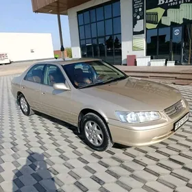 Toyota Camry 2001