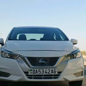 Nissan Versa 2021