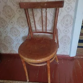 стул