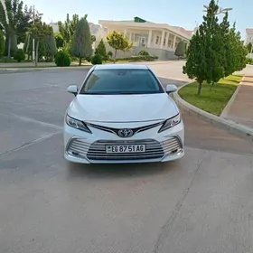 Toyota Camry 2022