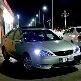 Toyota Camry 2004