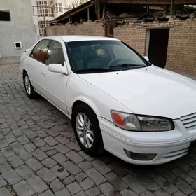 Toyota Camry 2001