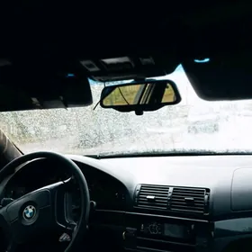 BMW 5 Series 1999