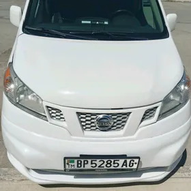 Nissan NV200 2021