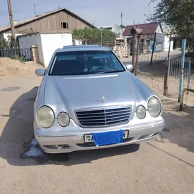 Mercedes-Benz E320 2000