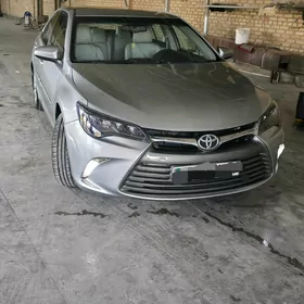 Toyota Camry 2016