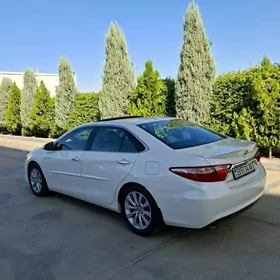 Toyota Camry 2015