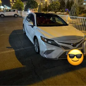 Toyota Camry 2018