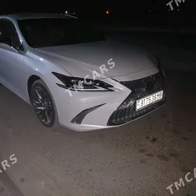 Lexus ES 350 2022