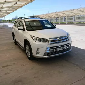 Toyota Highlander 2018