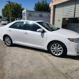 Toyota Camry 2012
