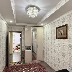 10мкр 3этаж 2 комнаты 50м2