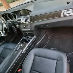 Mercedes-Benz W212 2015