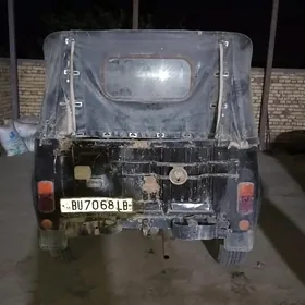 UAZ 469 2005