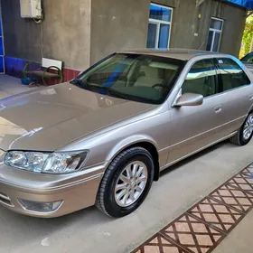 Toyota Camry 2000