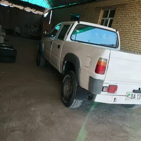 Toyota Hilux 2010