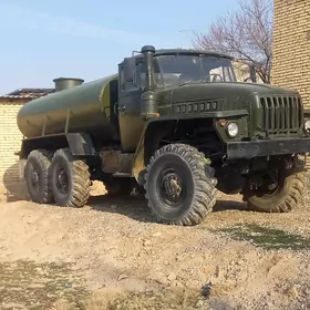 Ural 4320 1989
