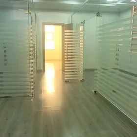 Аренда  250 м² 14 этап 1 этаж