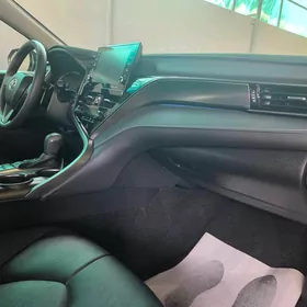 Toyota Camry 2024