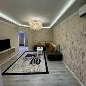 3 komnat 2 etaj 5 mikr 64м²