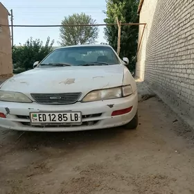 Toyota Carina 1995