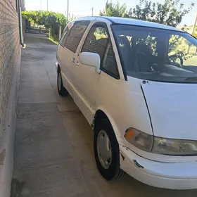Toyota Previa 1993