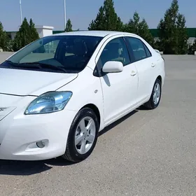 Toyota Yaris 2011