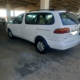 Toyota Sienna 2000