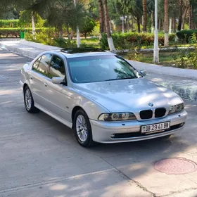 BMW E39 2001