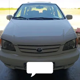 Toyota Sienna 2002