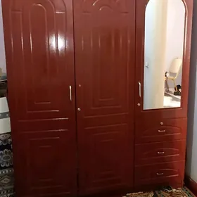 şkaf