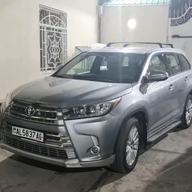 Toyota Highlander 2016