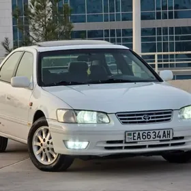 Toyota Camry 2001