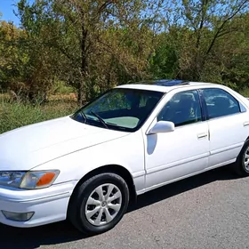 Toyota Camry 2000